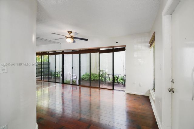 3044 SW 27th Ave 9, Miami, FL 33133