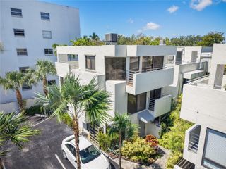 3044 SW 27th Ave 9, Miami, FL 33133