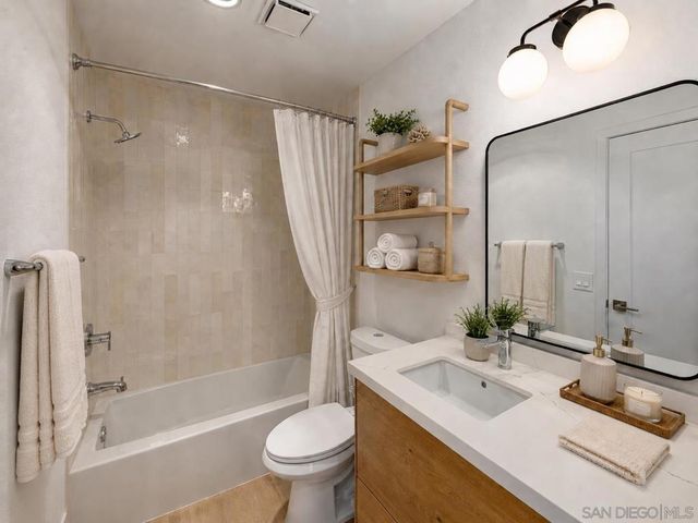 3020 Cowley Way 204, San Diego, CA 92117