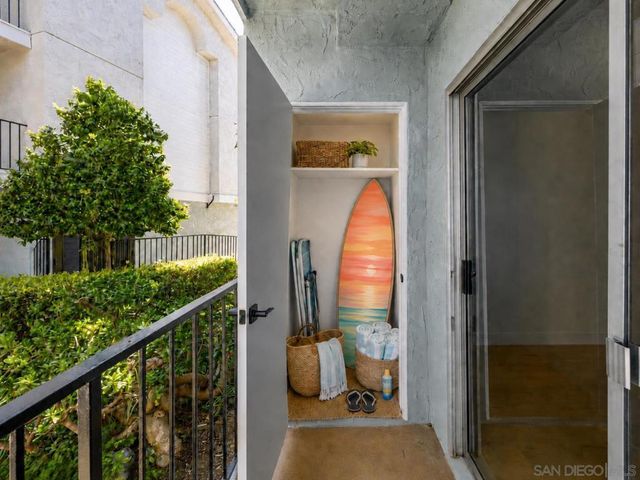 3020 Cowley Way 204, San Diego, CA 92117