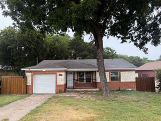 2827 Prosperity Avenue, Dallas, TX 75216