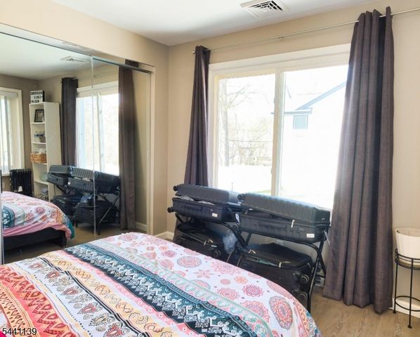 54 Tintle Ave, West Milford Twp., NJ 07480