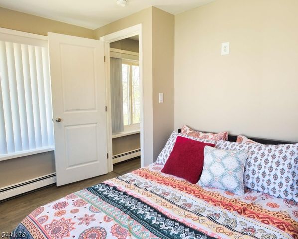 54 Tintle Ave, West Milford Twp., NJ 07480