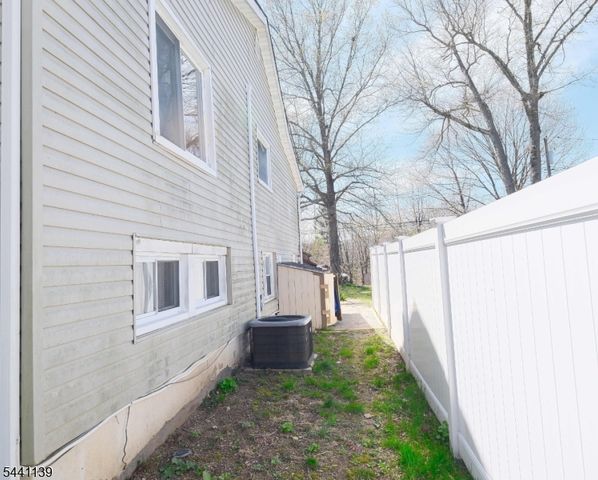 54 Tintle Ave, West Milford Twp., NJ 07480