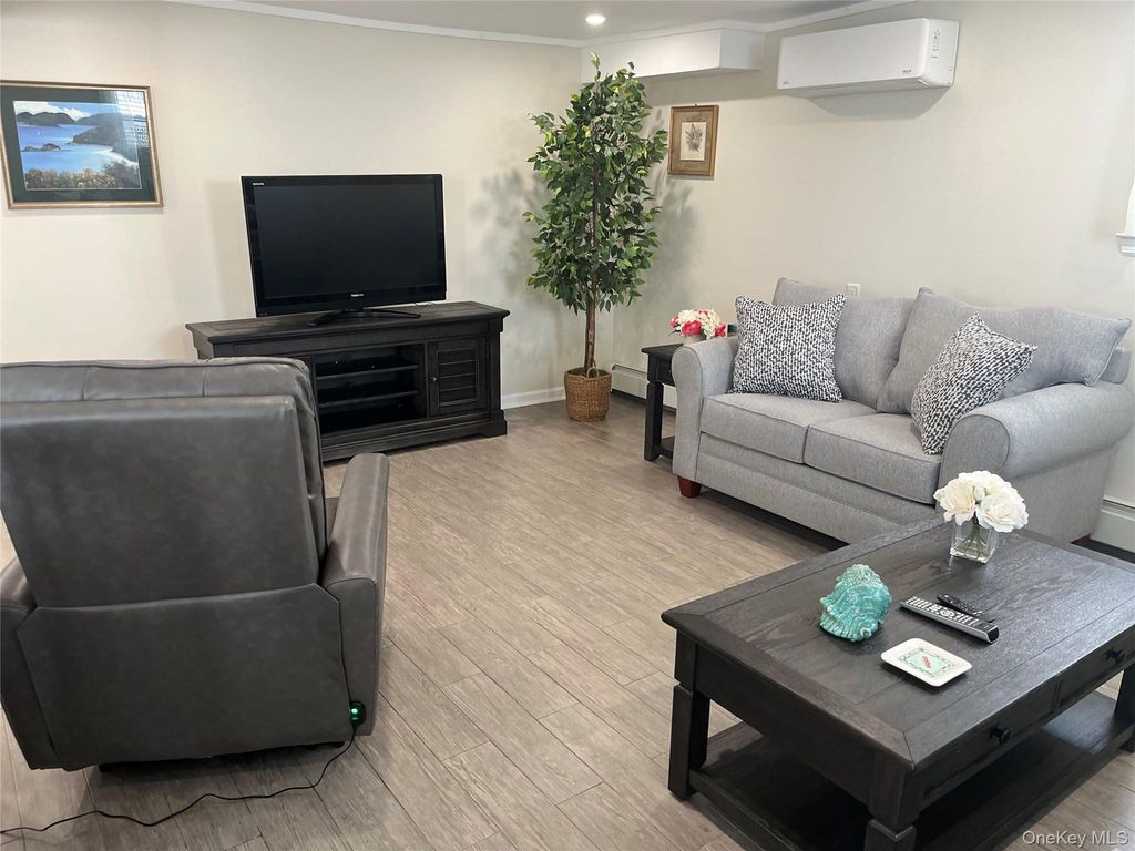 321 W Walnut Street 2, Long Beach, NY 11561