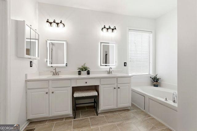 62 Greenview Drive, Newnan, GA 30265
