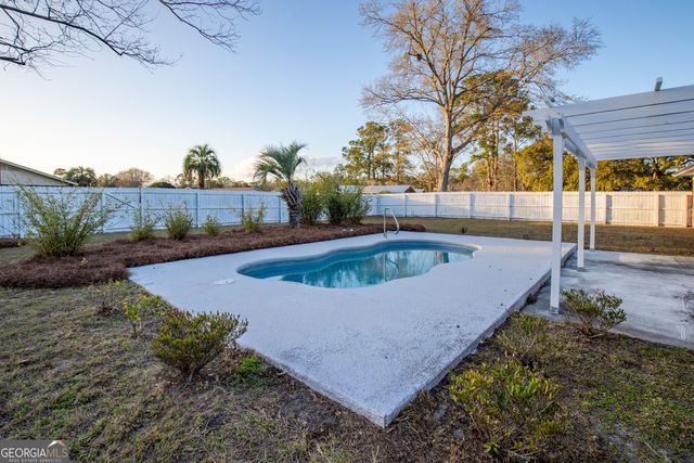 185 Pierce Street, Jesup, GA 31545