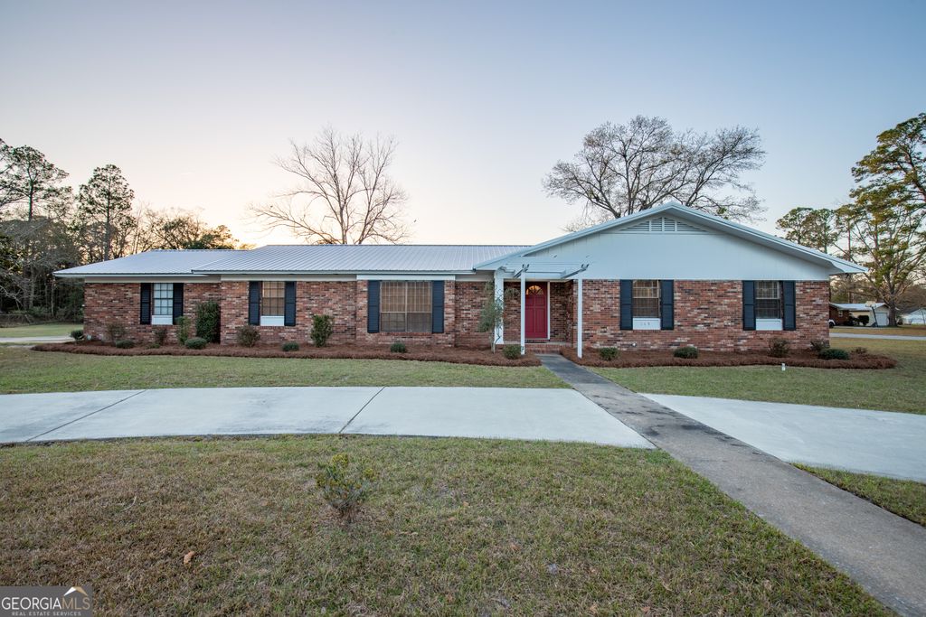 185 Pierce Street, Jesup, GA 31545