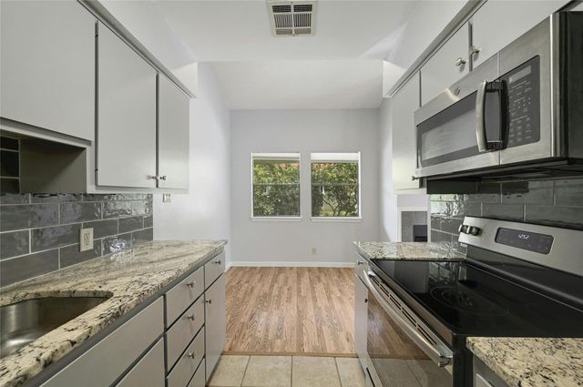 9226 Jollyville RD 221, Austin, TX 78759
