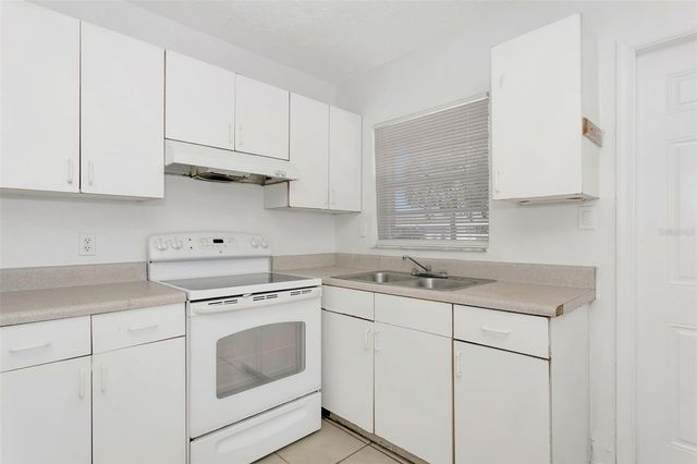 810 21ST AVENUE W, Bradenton, FL 34205