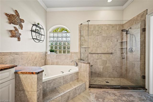 10630 Woodchuck LN, Bonita Springs, FL 34135