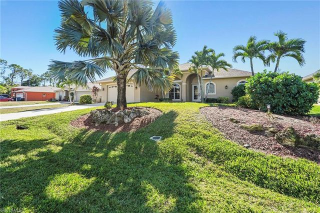 10630 Woodchuck LN, Bonita Springs, FL 34135