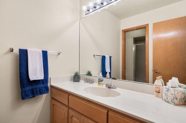 607 Willowbrook Lane, Belen, NM 87002