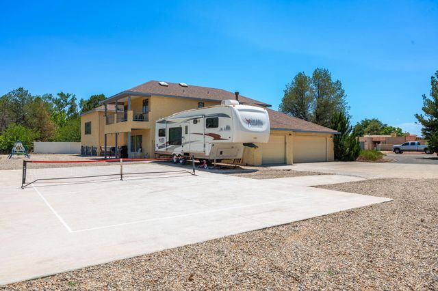 607 Willowbrook Lane, Belen, NM 87002
