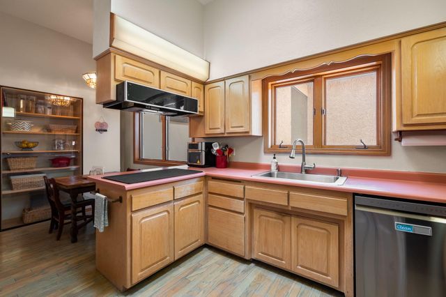 607 Willowbrook Lane, Belen, NM 87002