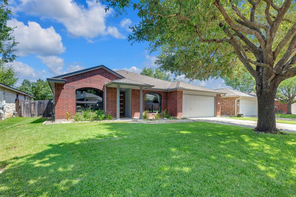 2074 Buckley LN, Round Rock, TX 78664