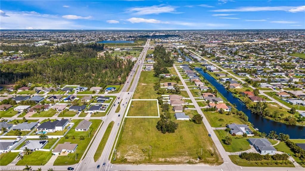 1213 Chiquita BLVD S, CAPE CORAL, FL 33991 — photo 3