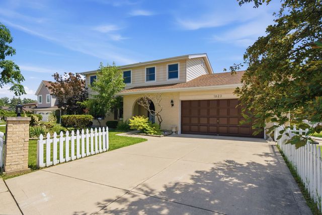 1623 W Bray Court, Arlington Heights, IL 60005