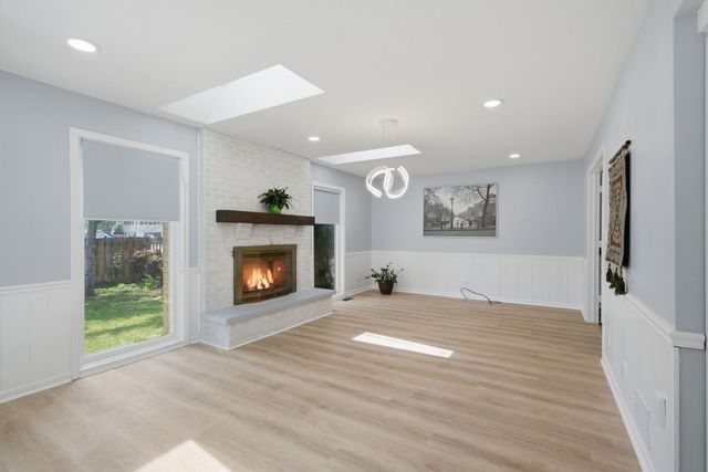 1623 W Bray Court, Arlington Heights, IL 60005