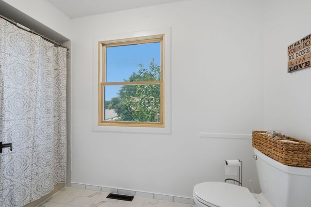 1623 W Bray Court, Arlington Heights, IL 60005