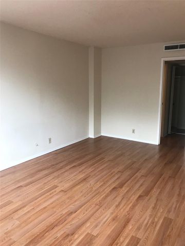 1800 LAVACA ST 310, Austin, TX 78701