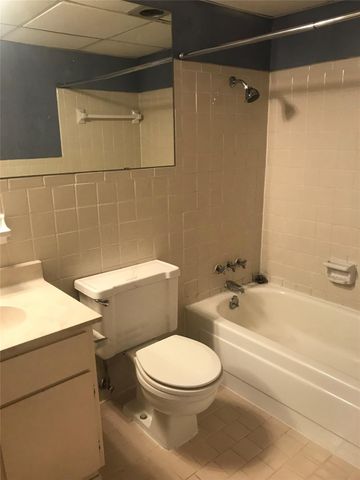 1800 LAVACA ST 310, Austin, TX 78701