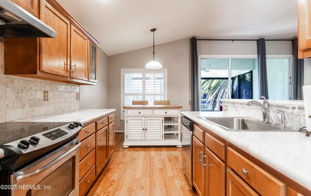 1325 FAIRWAY VILLAGE Drive, Fleming Island, FL 32003