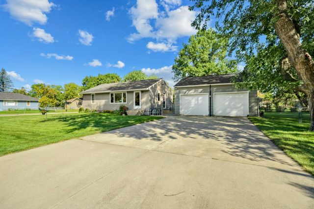 1303 26th Street SE, Rochester, MN 55904