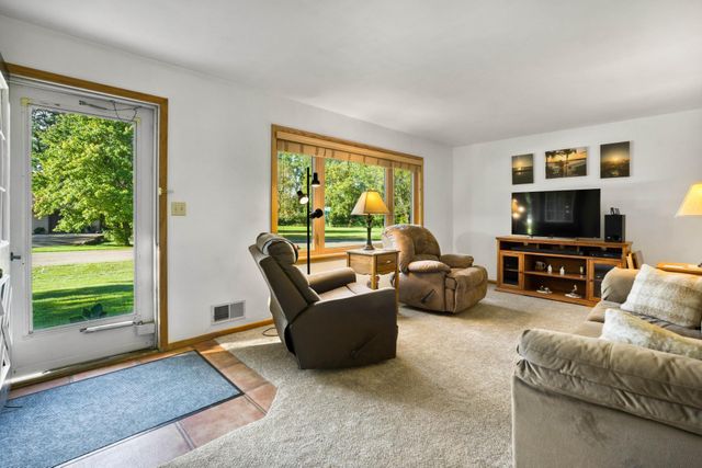 1303 26th Street SE, Rochester, MN 55904