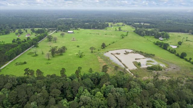 2760 Stringtown Road, Shepherd, TX 77371