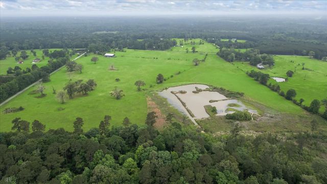 2760 Stringtown Road, Shepherd, TX 77371