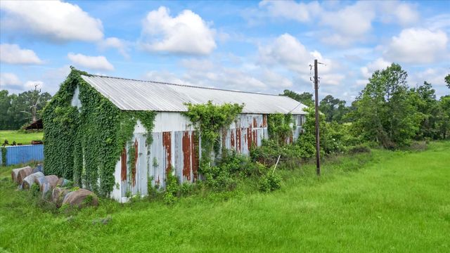 2760 Stringtown Road, Shepherd, TX 77371