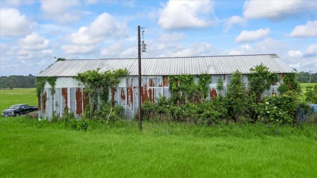 2760 Stringtown Road, Shepherd, TX 77371