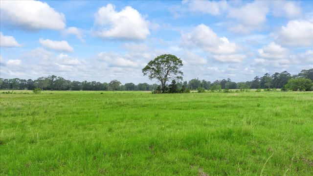 2760 Stringtown Road, Shepherd, TX 77371