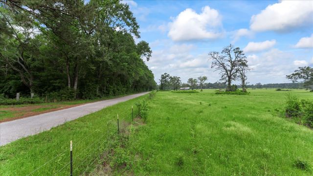 2760 Stringtown Road, Shepherd, TX 77371