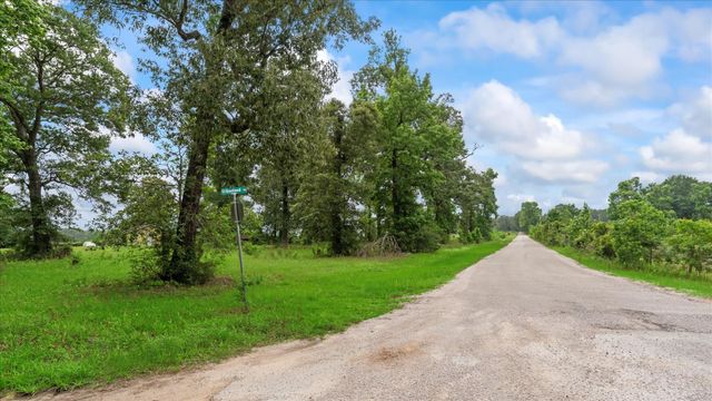 2760 Stringtown Road, Shepherd, TX 77371
