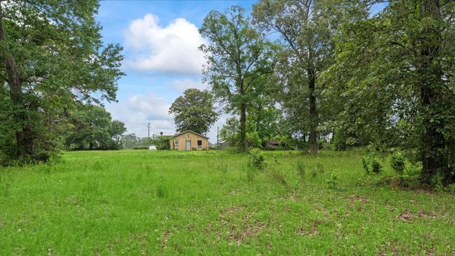 2760 Stringtown Road, Shepherd, TX 77371