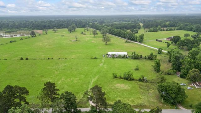 2760 Stringtown Road, Shepherd, TX 77371