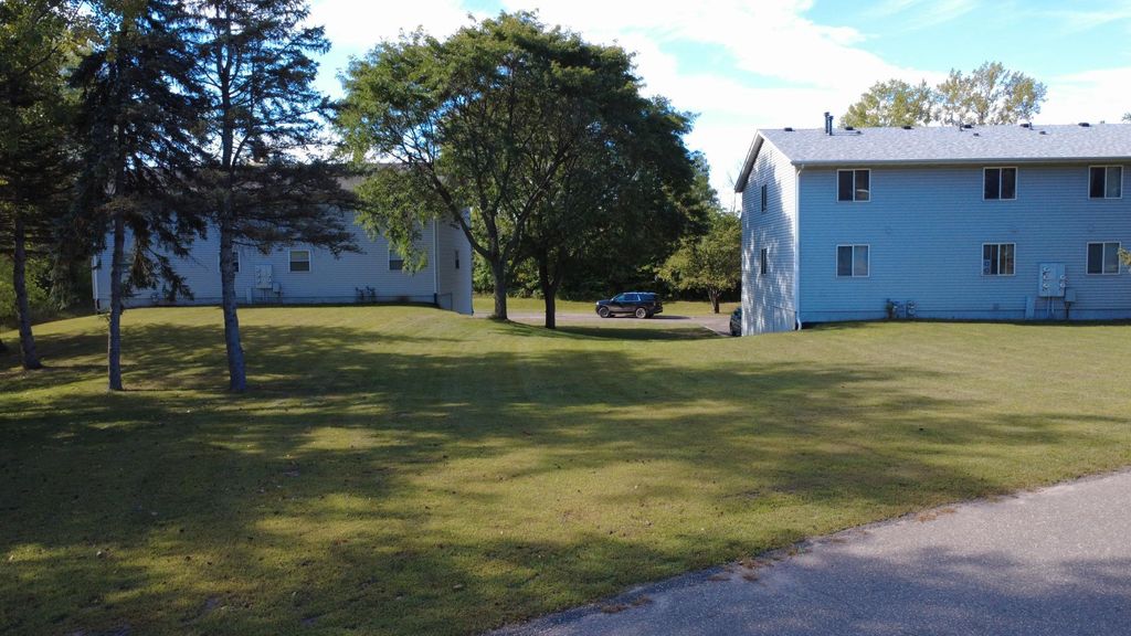 220 / 230 / 240 Hallam Avenue, Mahtomedi, MN 55115 — photo 2
