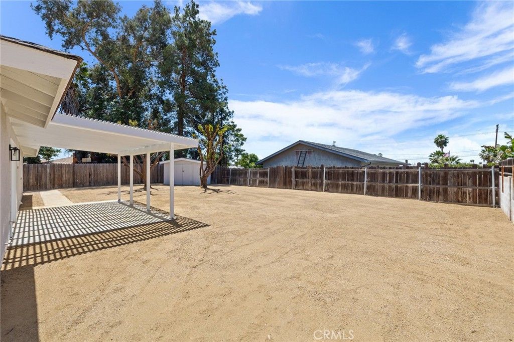 Image 43 of property listing at 709 Carol, Hemet, CA 92543