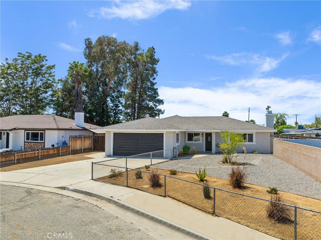 Image 47 of property listing at 709 Carol, Hemet, CA 92543