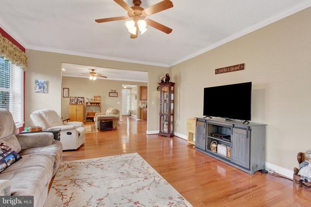 50 BRISTOL DR, Hanover, PA 17331