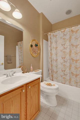50 BRISTOL DR, Hanover, PA 17331