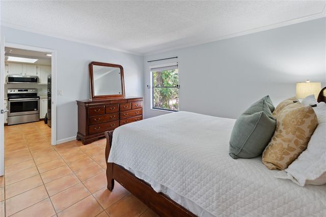 4574 RINGWOOD MEADOW 4, Sarasota, FL 34235