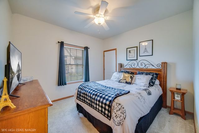 27219 Deer Hollow Lane, Channahon, IL 60410
