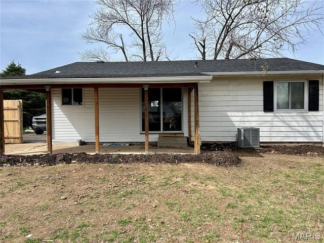 2282 Benton Drive, Arnold, MO 63010