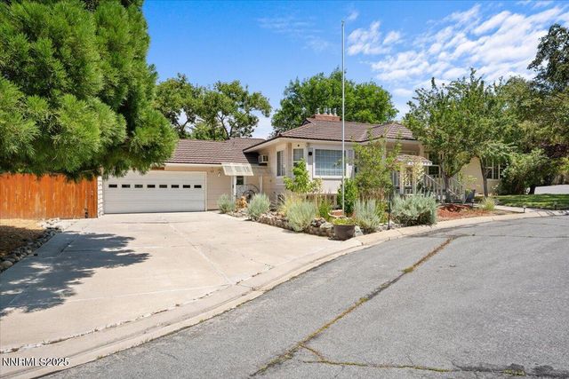 7 Circle Drive, Carson City, NV 89703