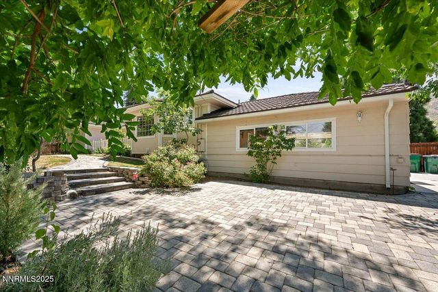 7 Circle Drive, Carson City, NV 89703