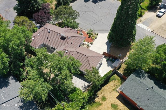 7 Circle Drive, Carson City, NV 89703