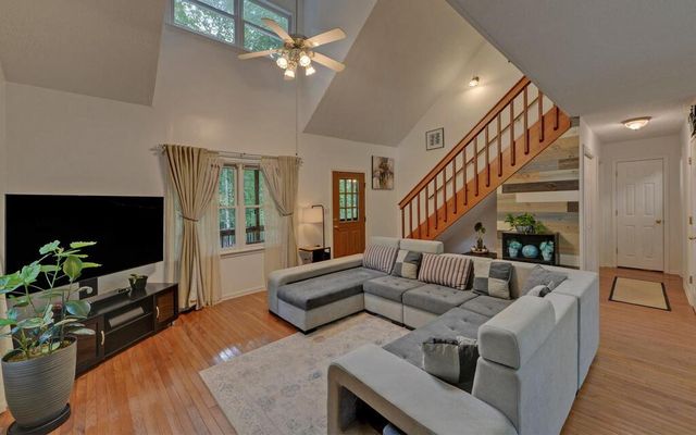 75 Farley Court, Ellijay, GA 30540